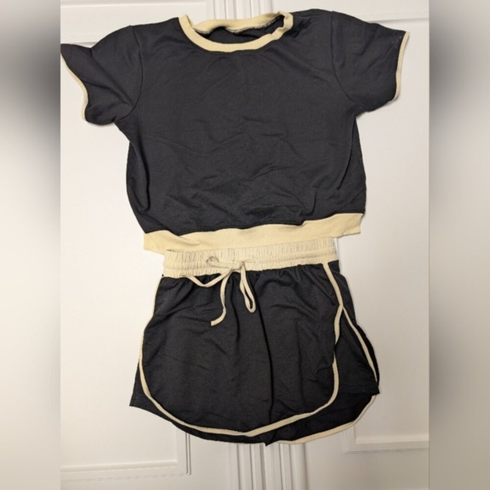 Women's 2 Pc Set, Matching SS Top w/ Skort, Size M